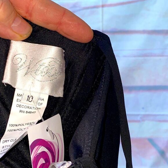 Woman’s black Inna Chiffon NWT sz 10 dress by Wtoo - Picture 8 of 9